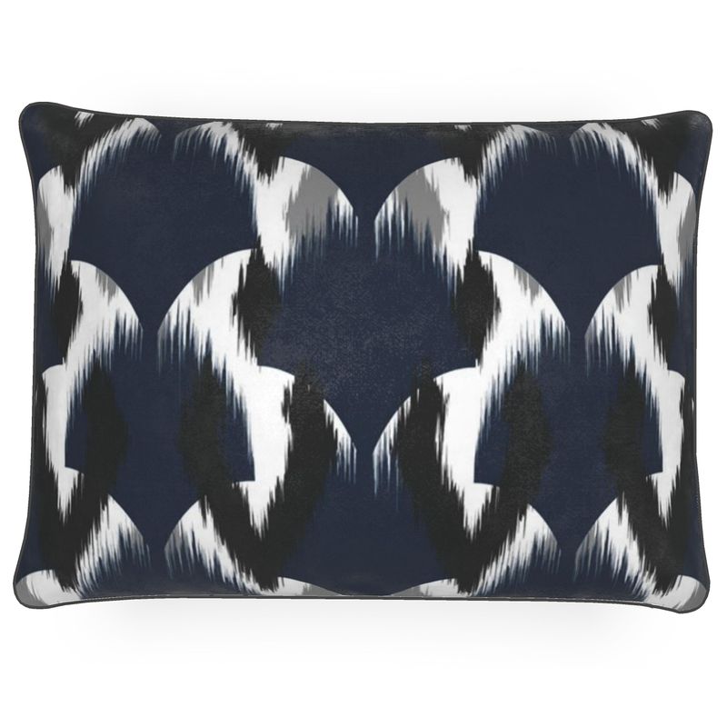 Issey Velvet Cushion-White/Dark Blue